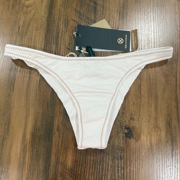 ViX by Paula Hermanny Firenze Basic Cheeky Bikini Bottom Vacation White Medium - Picture 2 of 5